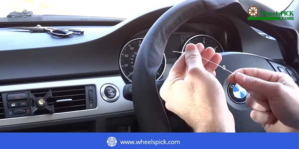 shrinking of a steering wheel cover depends on the material of the cover
